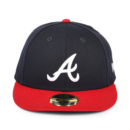 New Era 59FIFTY Flaches Profil Atlanta Braves Baseball Cap - MLB On Field AC Perf - Marineblau-Rot