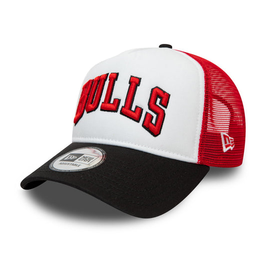 New Era 9FORTY A-Frame Chicago Bulls Trucker Cap - NBA Team Arch - Weiß-Rot-Schwarz