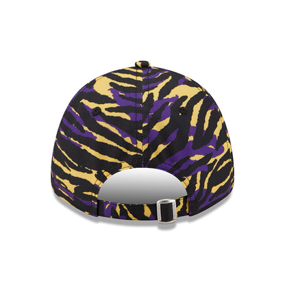 New Era 9FORTY L.A. Lakers Baseball Cap - NBA AOP Camo Print - Lila