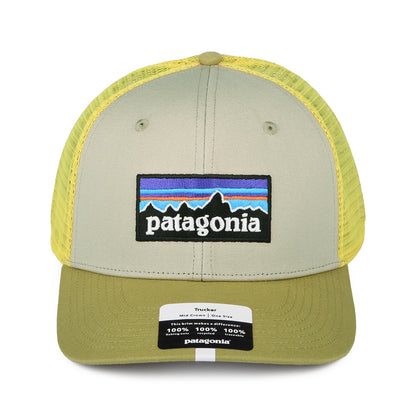 Patagonia P-6 Logo Trucker Cap aus organischer Baumwolle - Hellbraun-Gelb