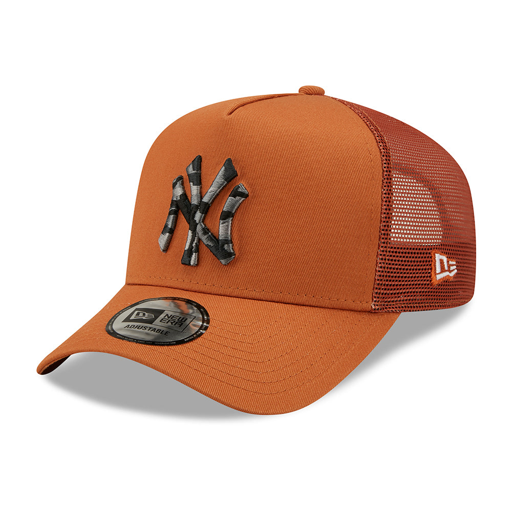 New Era 9FORTY A-Frame New York Yankees Trucker Cap MLB Camo Infill - Toffee-Tarnfarben