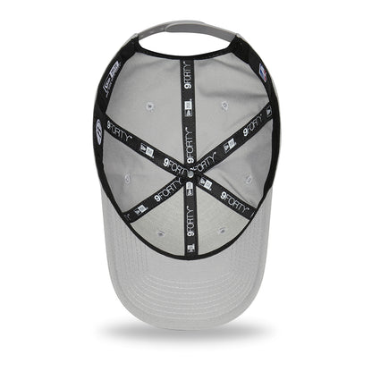New Era 9FORTY Brooklyn Nets Baseball Cap - NBA Monochrome - Grau