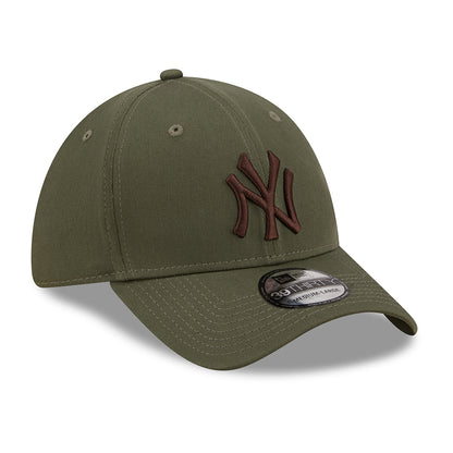 New Era 39THIRTY New York Yankees Baseball Cap - MLB League Essential II - Olivgrün-Braun