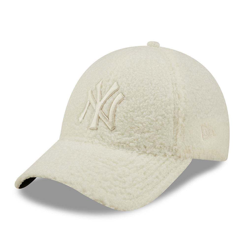 New Era Damen 9FORTY New York Yankees Baseball Cap - MLB Borg - Creme
