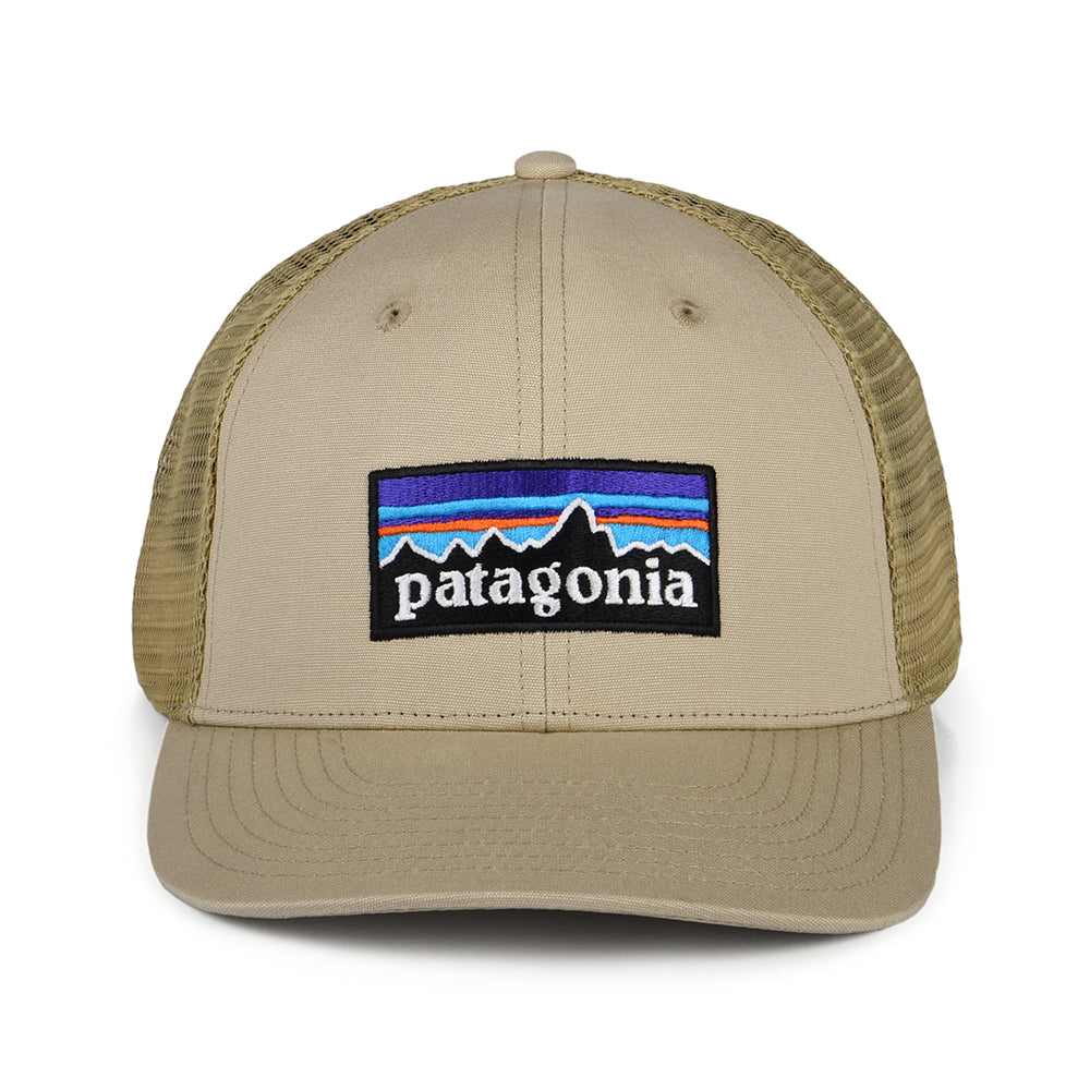 Patagonia P-6 Logo Trucker Cap aus organischer Baumwolle - Hellbraun