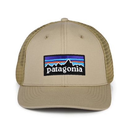 Patagonia P-6 Logo Trucker Cap aus organischer Baumwolle - Hellbraun