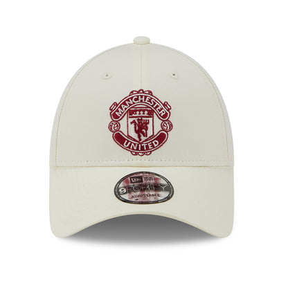 New Era 9FORTY Manchester United FC Baseball Cap - Seasonal - Cremeweiß-Kardinalrot