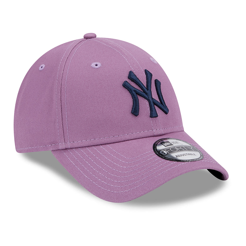 New Era 9FORTY New York Yankees Baseball Cap - MLB League Essential II - Lila-Marineblau