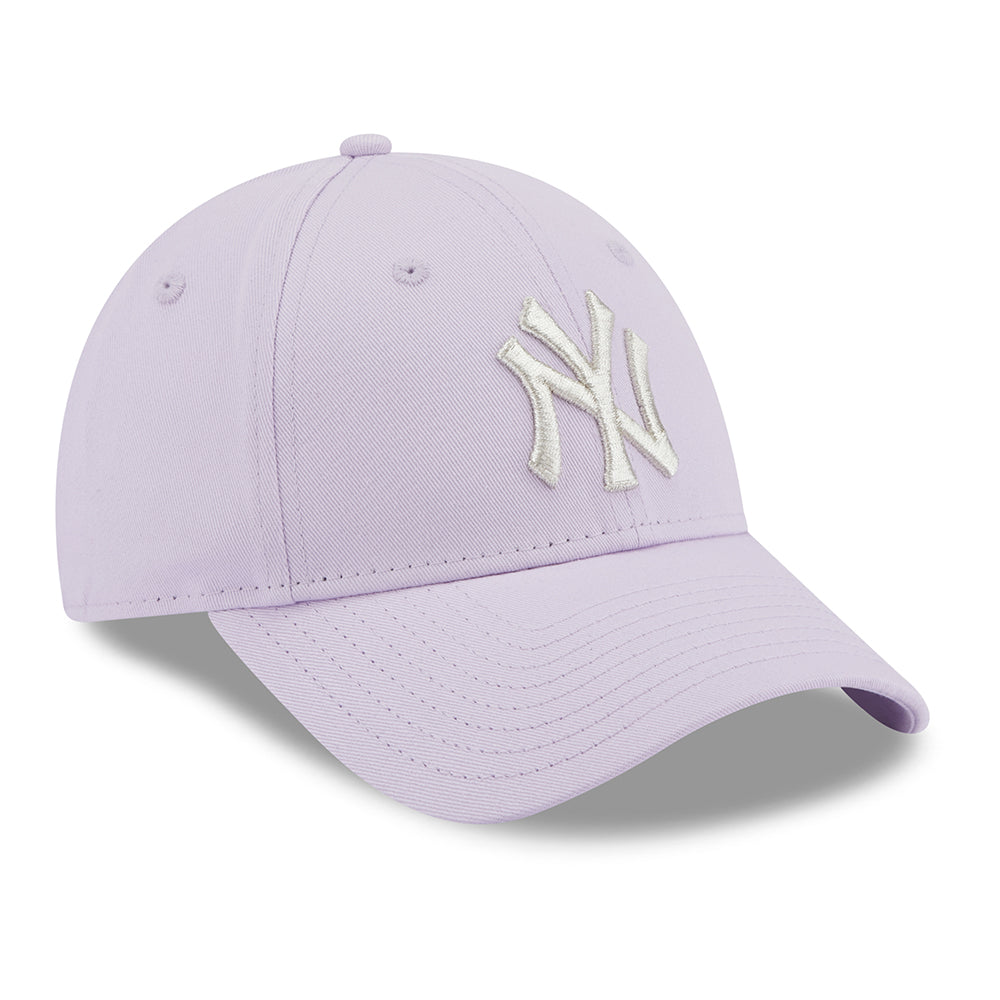 New Era Damen 9FORTY New York Yankees Baseball Cap - MLB Metallic Logo - Lavendel-Silber