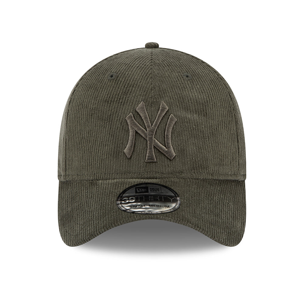 New Era 39THIRTY New York Yankees Baseball Cap MLB Cord - Olivgrün auf Olivgrün