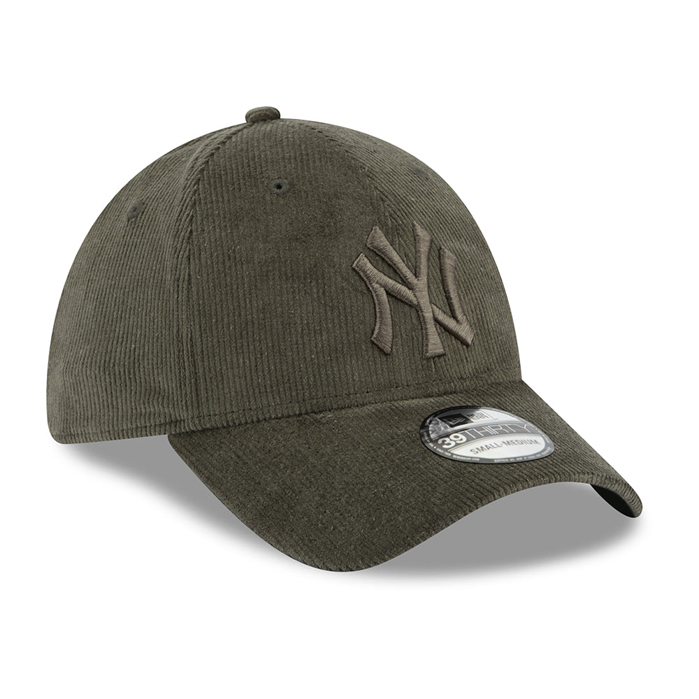 New Era 39THIRTY New York Yankees Baseball Cap MLB Cord - Olivgrün auf Olivgrün