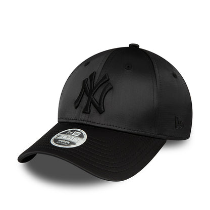 New Era Damen 9FORTY New York Yankees Baseball Cap - MLB Satin - Schwarz auf Schwarz