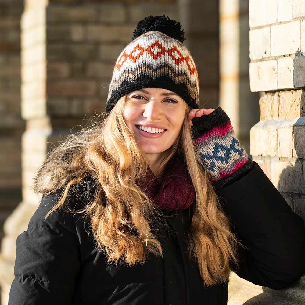 Kusan Diamond Bommelmütze Fair Isle - Grau-Multi