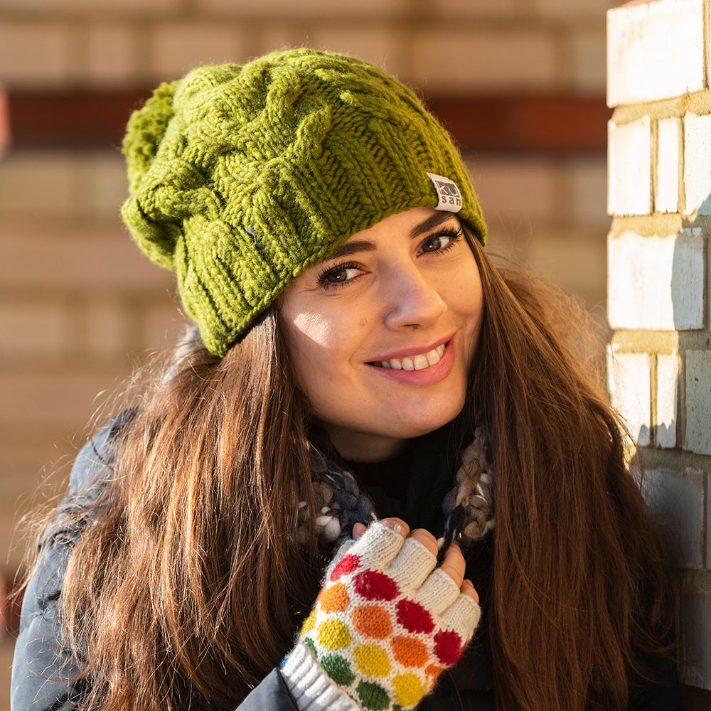 Kusan Übergroße Bommelmütze - Olivgrün