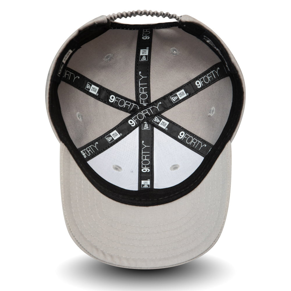 New Era Baby 9FORTY Anna Baseball Cap - Disney Character Logo - Grau