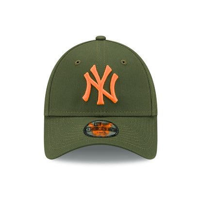 New Era Kinder 9FORTY New York Yankees Baseball Cap - MLB League Essential - Olivgrün-Orange